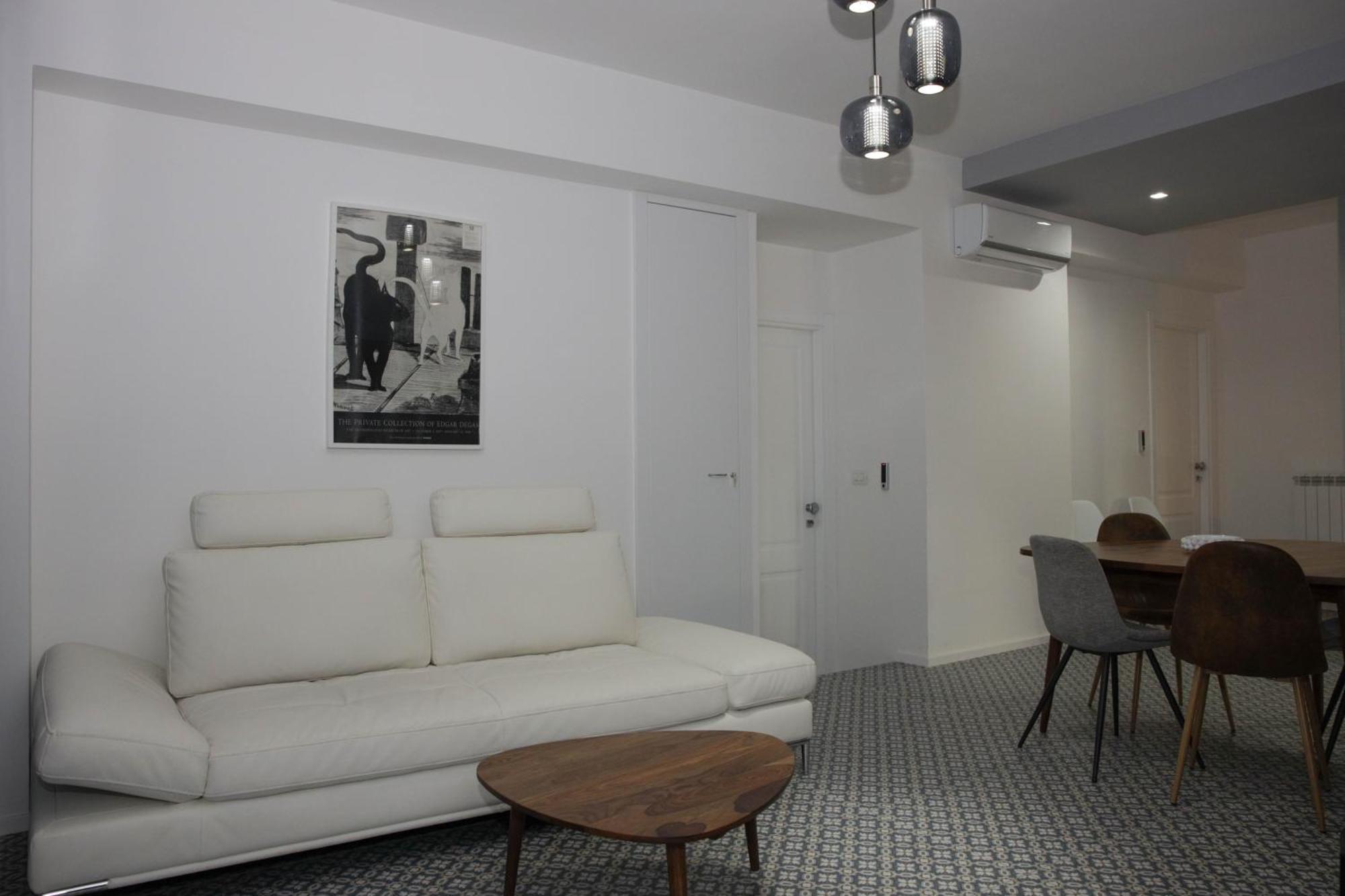 Diana Home - Rooms And Suite Caserta Buitenkant foto